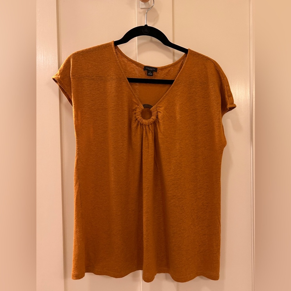 Ann Taylor Factory linen blend short sleeve ring top size M.
